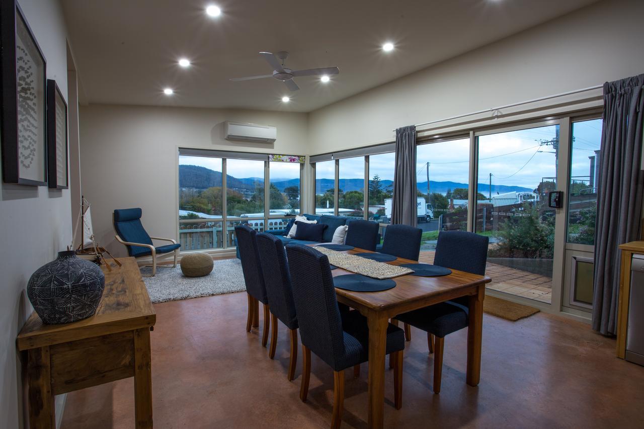 The Hill House Villa บิเชโน ภายนอก รูปภาพ
